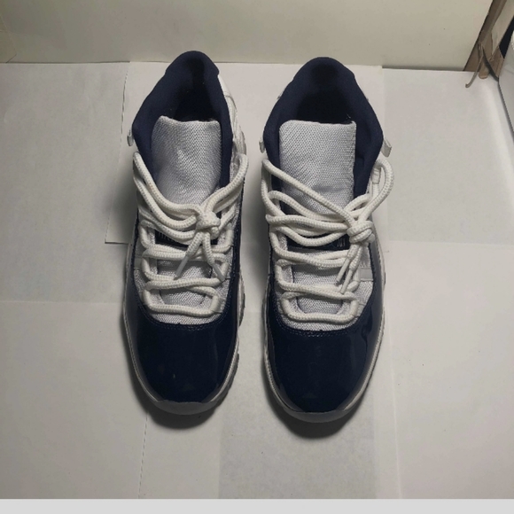 Jordan 11s "win like 82" - Picture 3 of 8